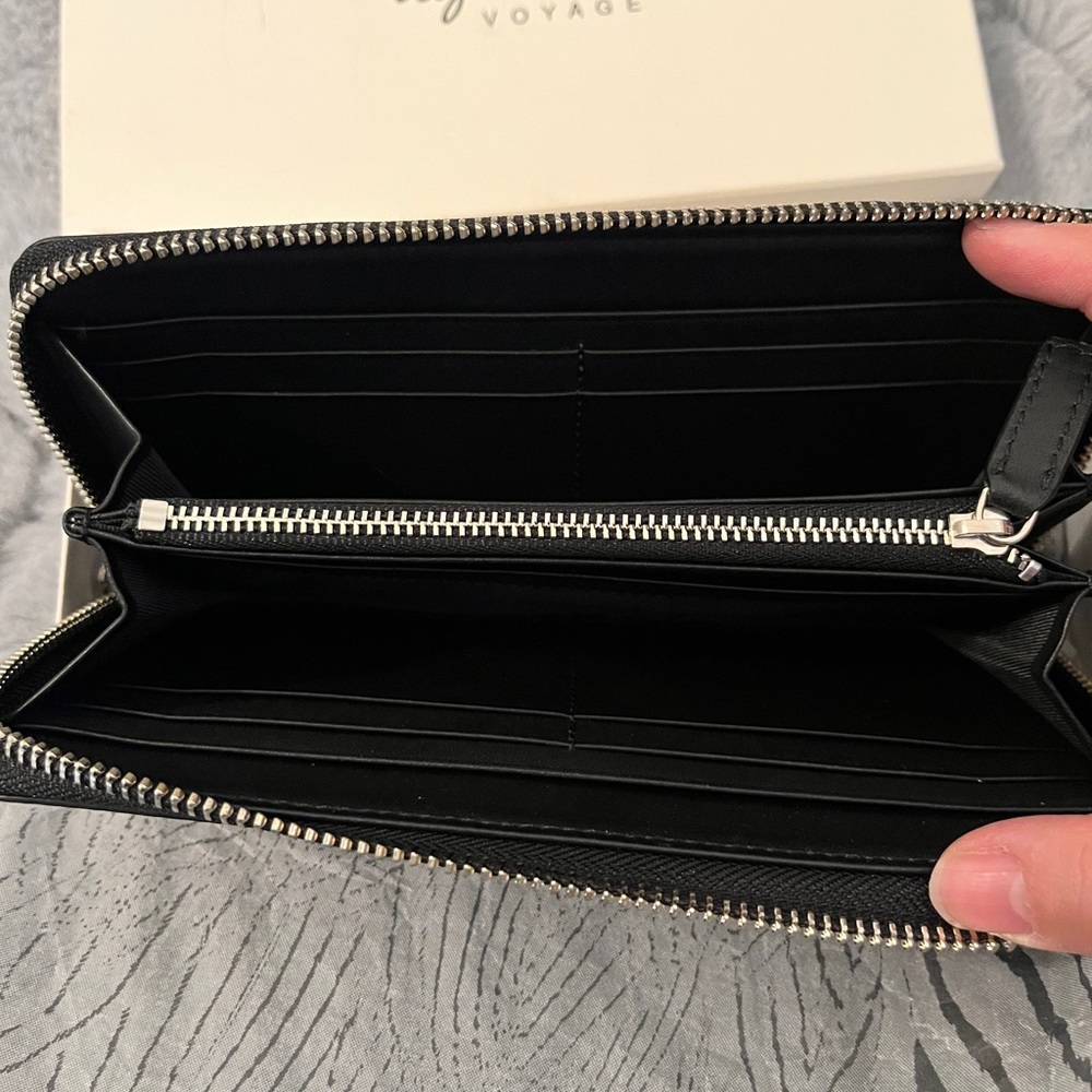 Designer Purse - Picture 2 of 5